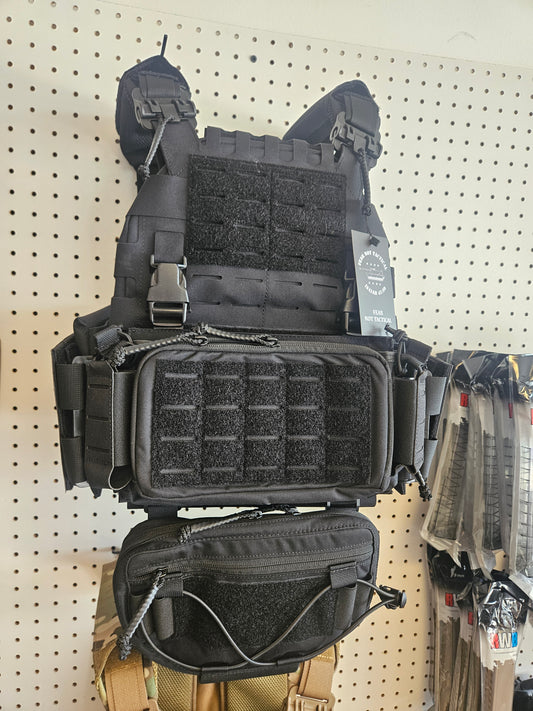 Black Plate Carrier w/ Chest Rig